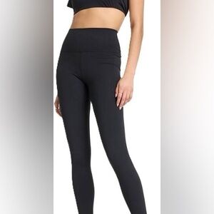 New Balance women’s Black Leggings